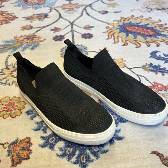 Steve Madden Daray Black Knit sneakers - Picture 2 of 6